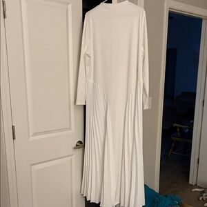 Elegant White Pleated Dress